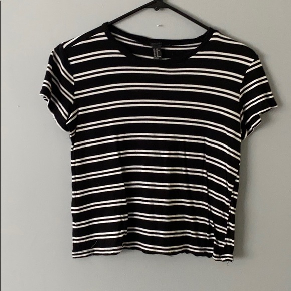 Tops - Forever 21 crop top